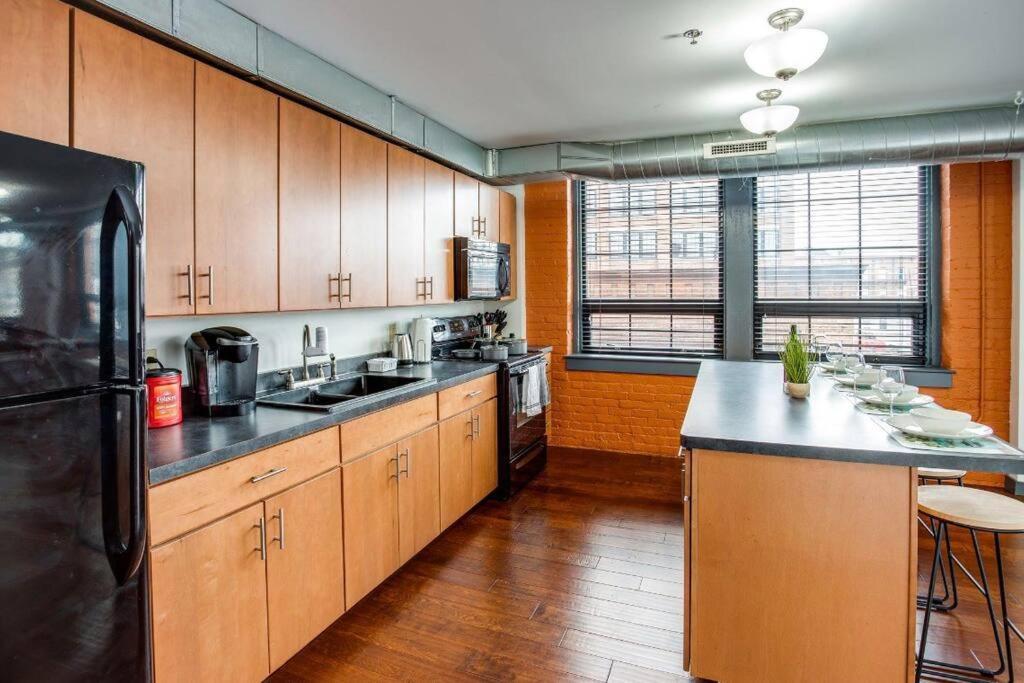 Ferienwohnung Centric Modern Loft W/ King Beds Rochester Exterior foto