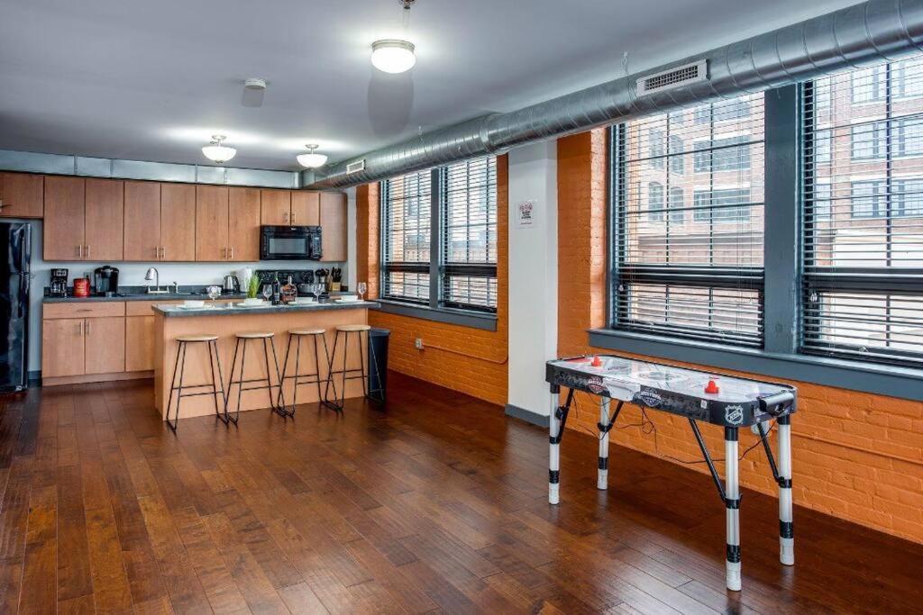 Ferienwohnung Centric Modern Loft W/ King Beds Rochester Exterior foto