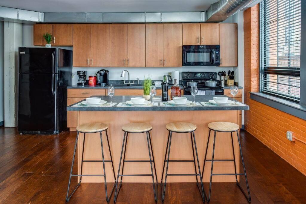 Ferienwohnung Centric Modern Loft W/ King Beds Rochester Exterior foto