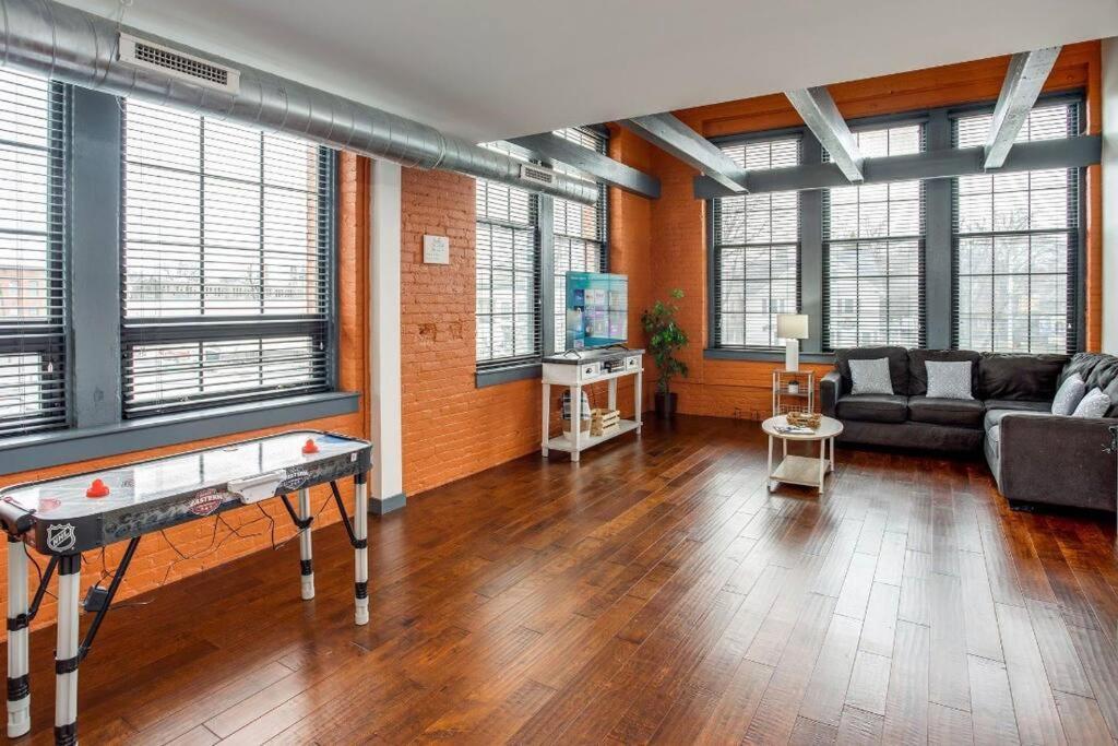 Ferienwohnung Centric Modern Loft W/ King Beds Rochester Exterior foto